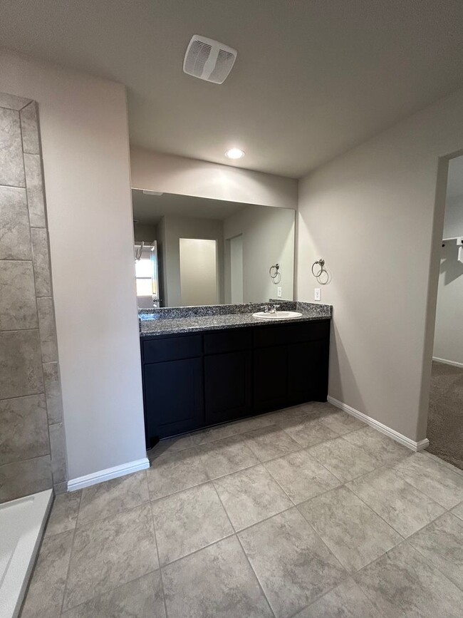 Building Photo - Beautiful Home in Homestead at Parks Bell ...