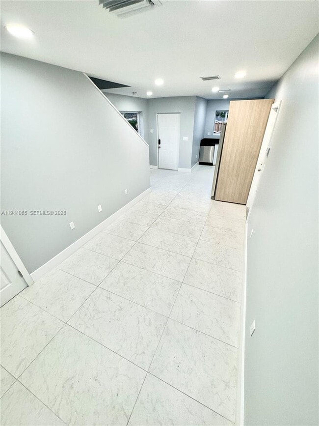 Building Photo - 932 NW 2nd St