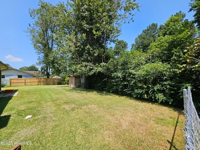 Building Photo - 39 Cornell Dr