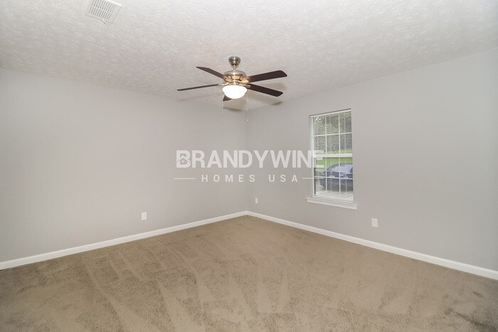 Building Photo - 86 Hale Haven Dr