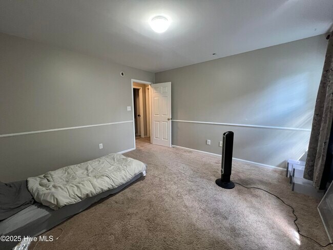 Building Photo - 820 Welton Cir