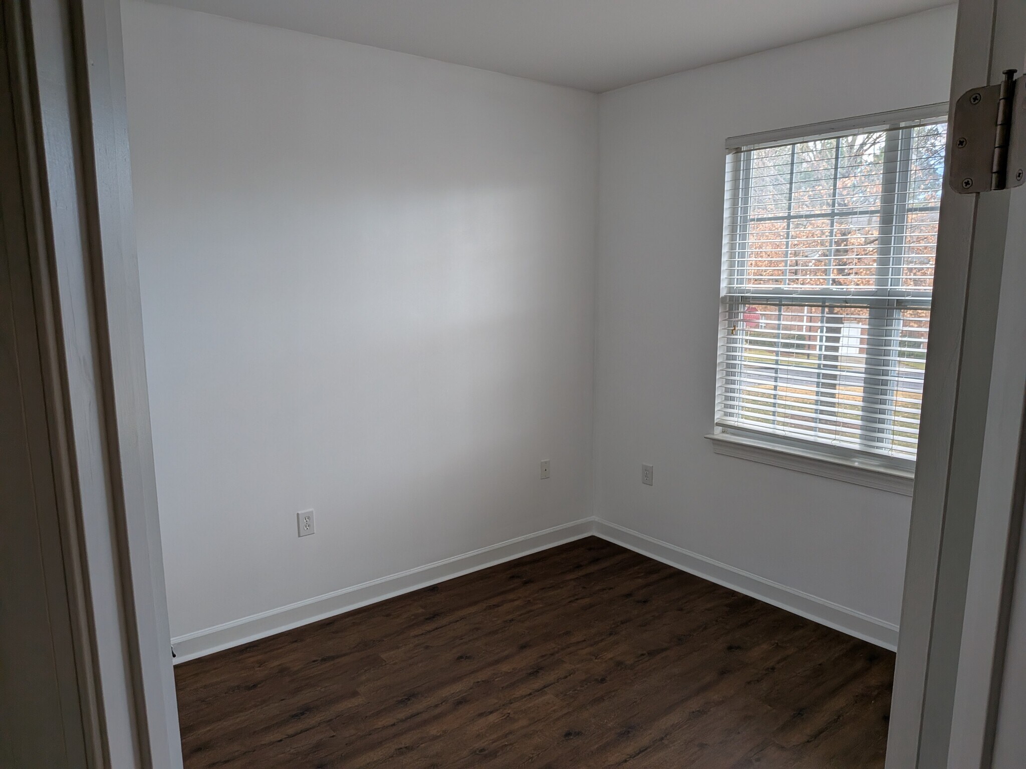 Building Photo - 1429 New Garden Rd
