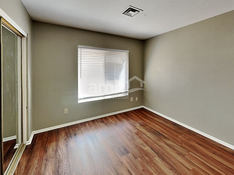 Building Photo - 8655 N 107th Dr