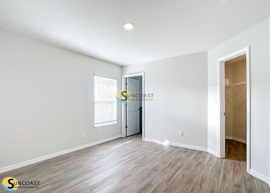 Building Photo - 10405 Kidron Ave