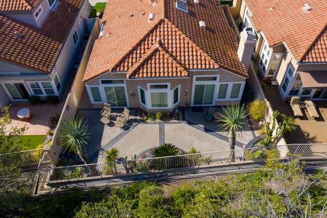 Building Photo - Beautiful and Highly Upgraded Furnished Home in the 55+ Community of Palmia!