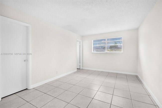 Building Photo - 2127 McKinley St
