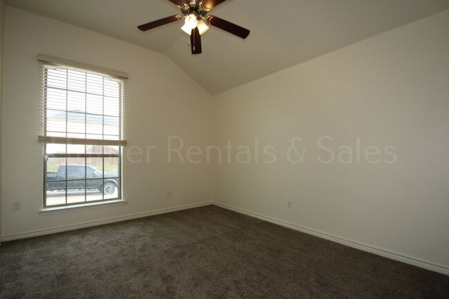 Building Photo - 4 Bedroom in Copperas Cove’s House Creek N...