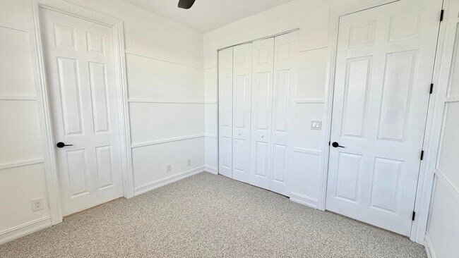 Building Photo - 810 3rd Ave N