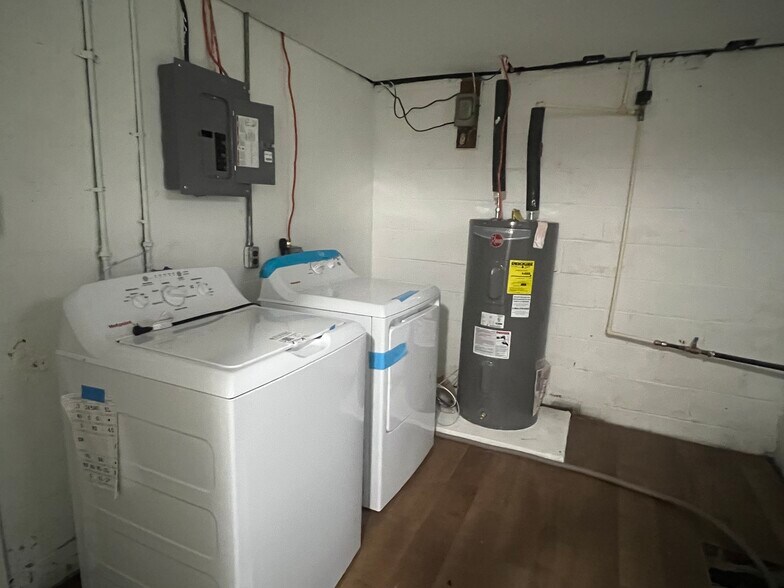 Building Photo - 24906 Lambs Meadow Rd