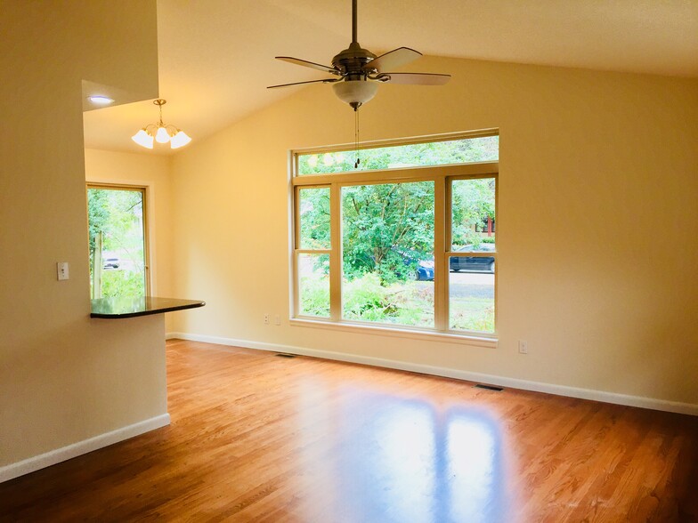 Living Room - 606 E Colorado Ave