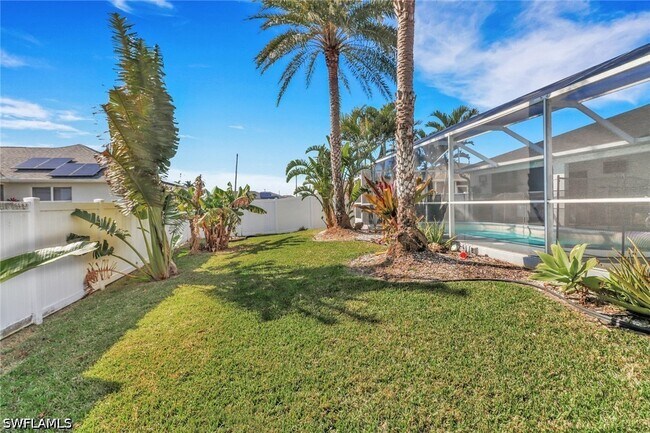 Building Photo - 2026 SW 31st Terrace