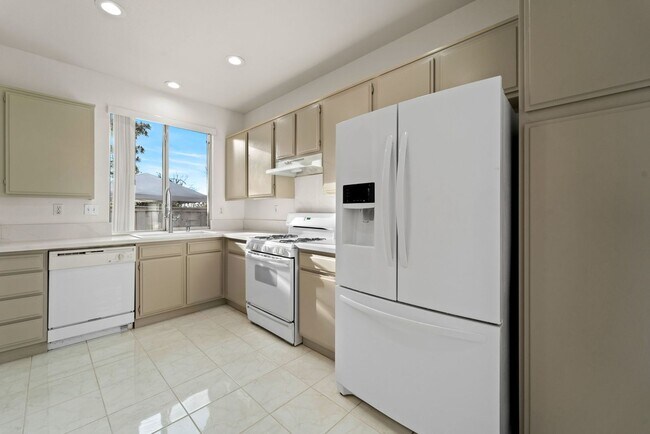 Building Photo - 8265 Gold Coast Dr