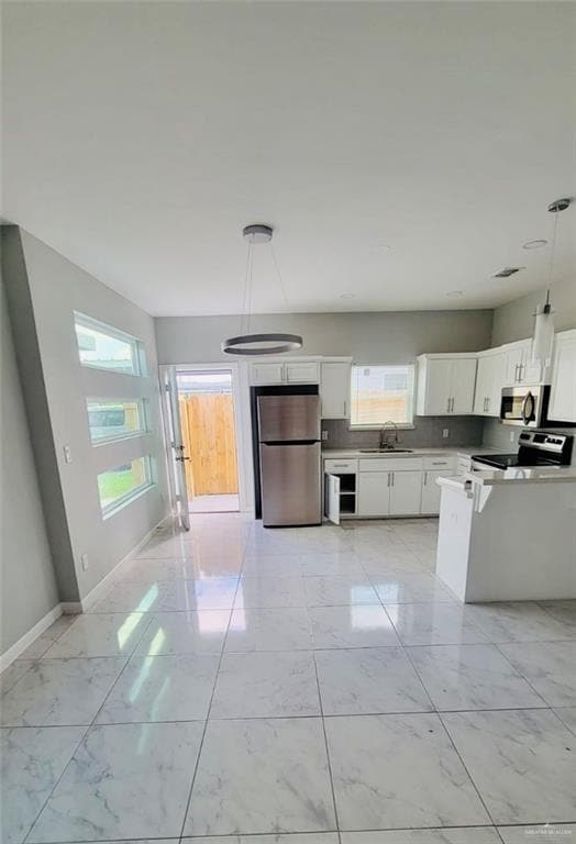 Building Photo - 12 S Mia Ln