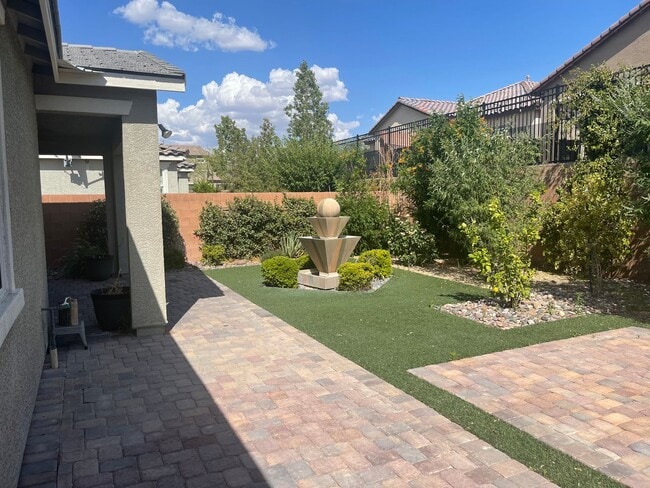 Building Photo - Beautiful Home in Inspirada Community