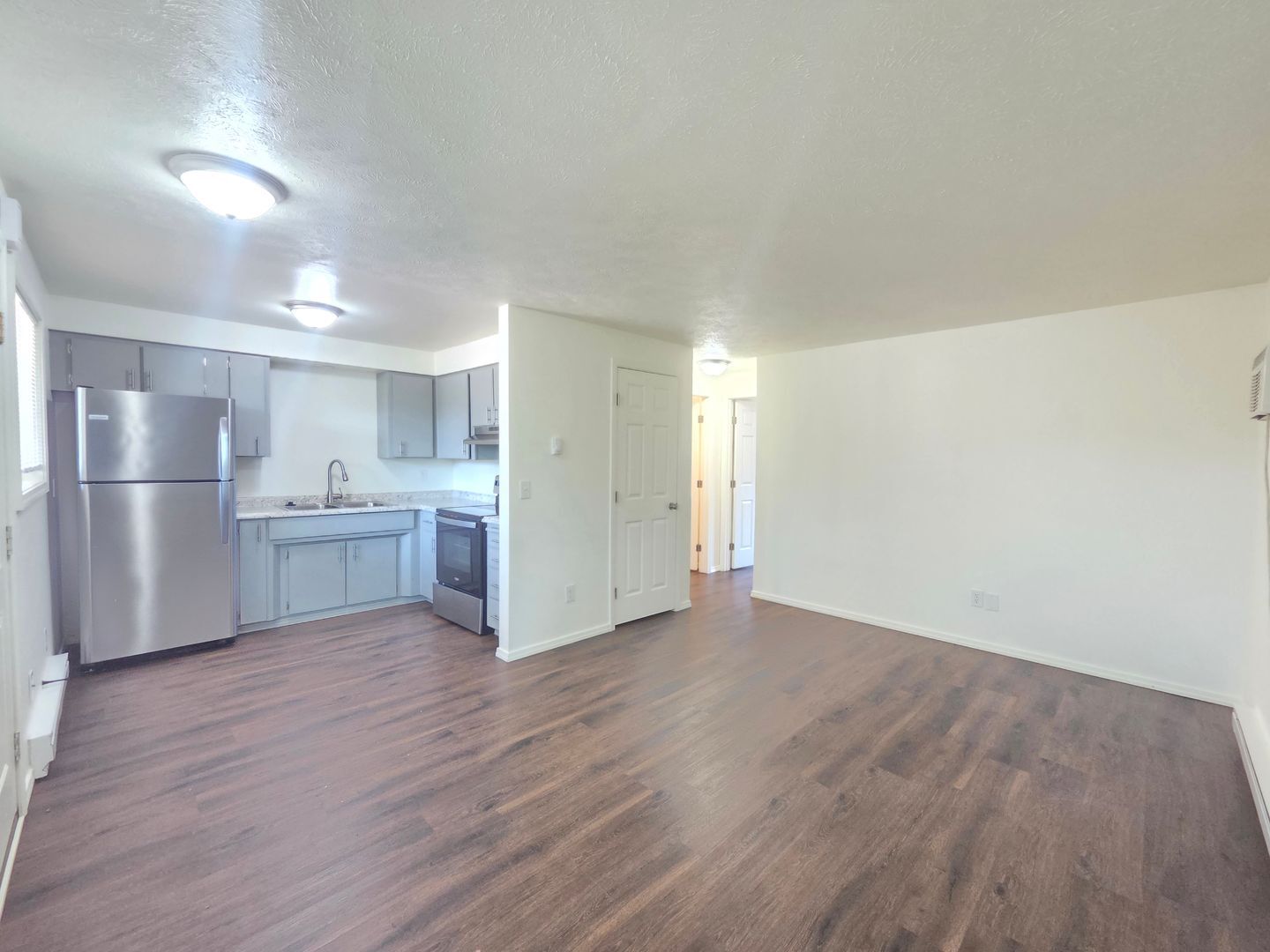 Building Photo - 39 E Westview Ave