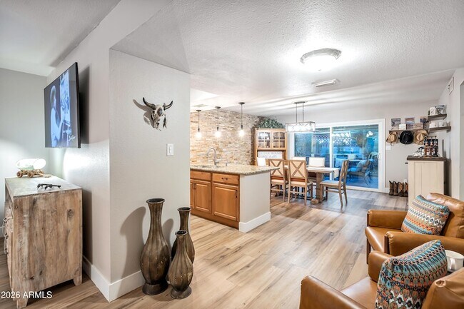 Building Photo - 5045 N 81st St