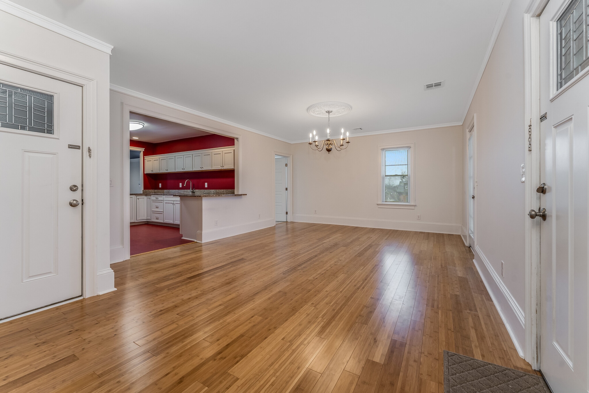 Building Photo - 16 Main St