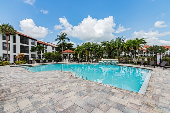 Building Photo - Ground-Level Comfort in North Naples – 2BR Condo in Fairway Preserve at Olde Cypress