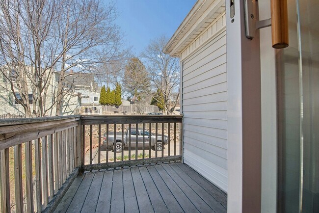 Building Photo - 78 Grove St