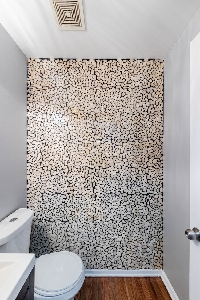 Building Photo - 438 Rachel Cir