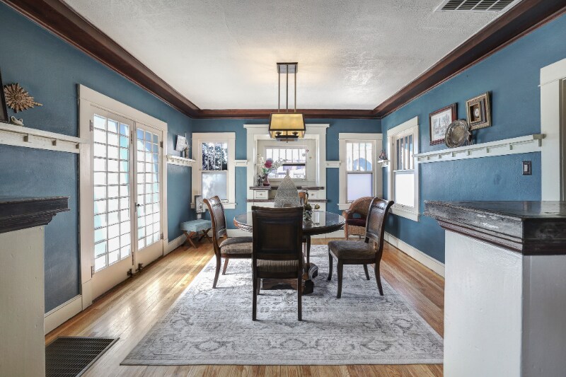 Building Photo - 2901 Grant Ave