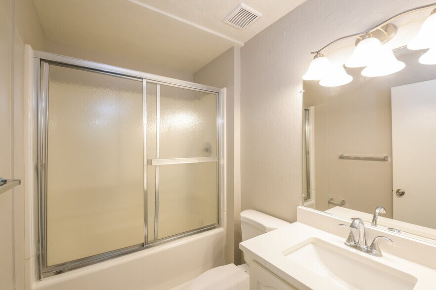 Building Photo - 11575 Marshall Ct