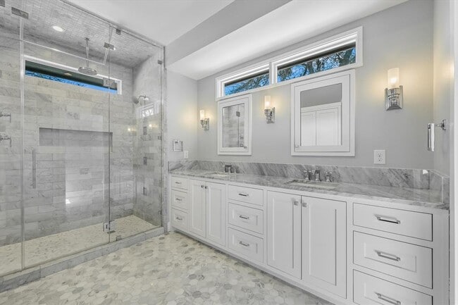 Building Photo - 3102 Foxfire Dr