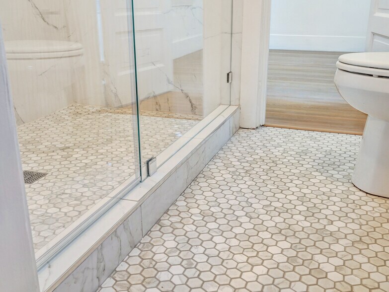 Building Photo - 1075 43rd St