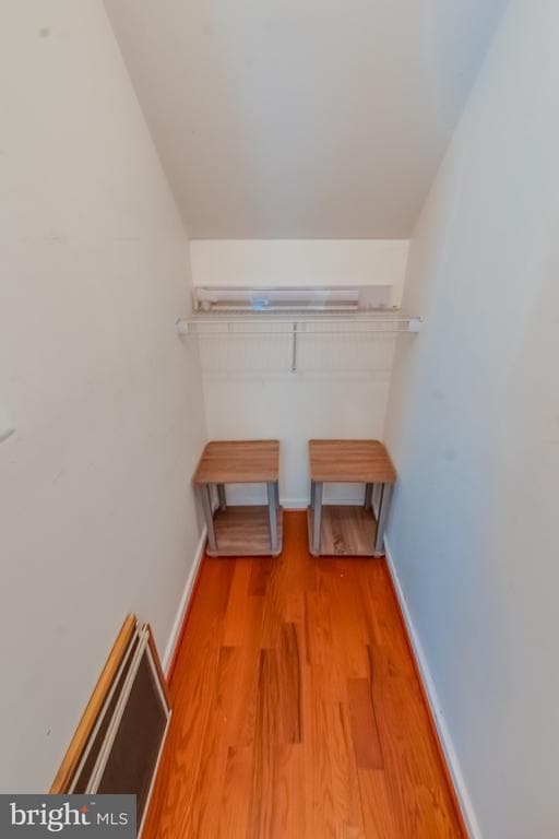 Building Photo - 910 S Charles St