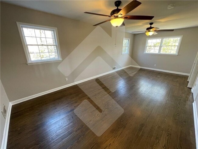 Building Photo - 9935 La View Cir