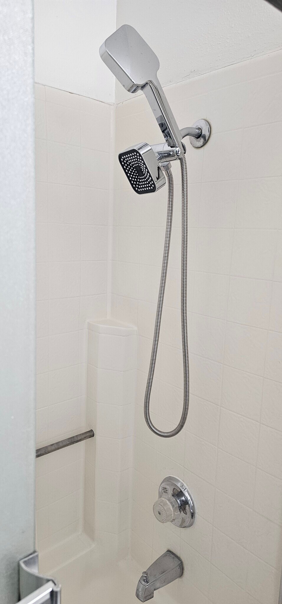 Building Photo - 204 Grayson Way