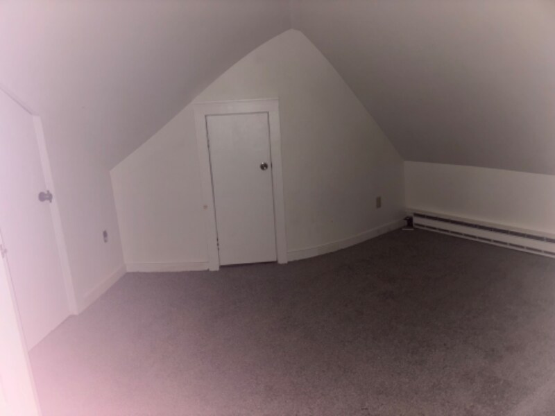 Building Photo - 219 Green St