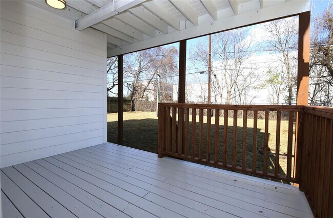 Building Photo - 4445 Rusk St
