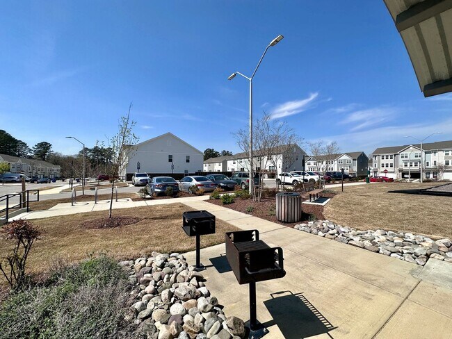 Building Photo - 6922 Outfall Point Ln