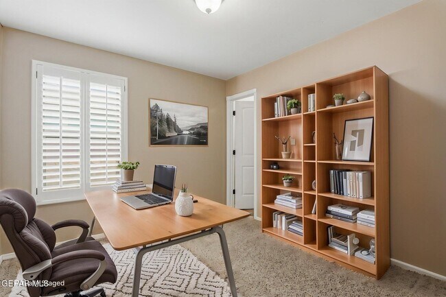 Building Photo - 14809 Tierra Crystal Ave