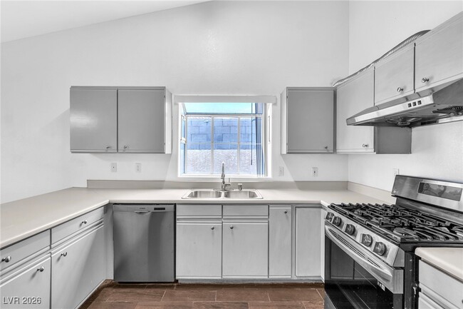 Building Photo - 3975 Duneville St