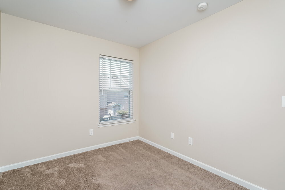 Building Photo - 8043 Logan Dr