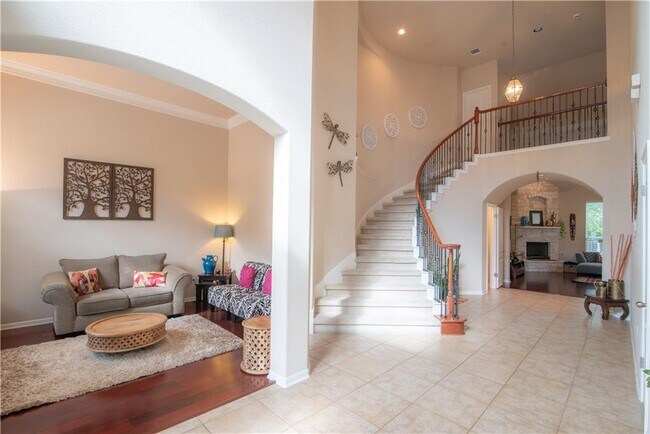 Building Photo - 6801 Magenta Ln