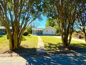 Building Photo - **3bed House - Skip The Apartment Chaos - ...