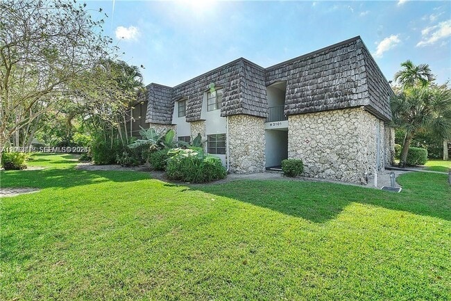 Building Photo - 3101 Oakland Shores Dr