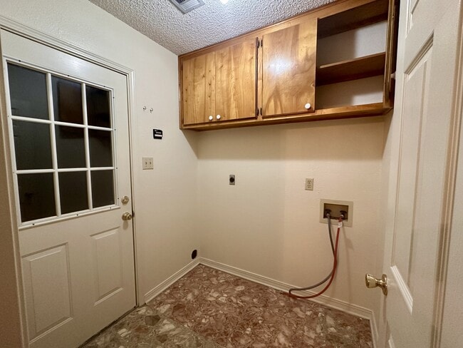 Building Photo - 928 Verone Terrace