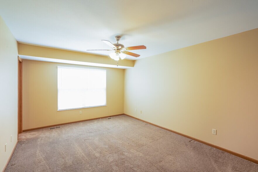Building Photo - 4131 Les Cherbourg Ln