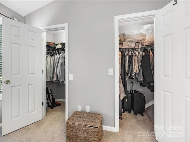 Building Photo - 10436 Winslet Dr