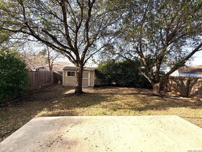 Building Photo - 9202 Roquefort