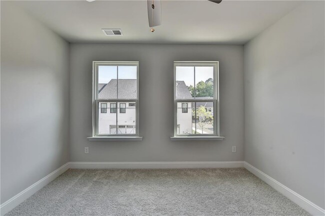 Building Photo - 400 Renwood Trl