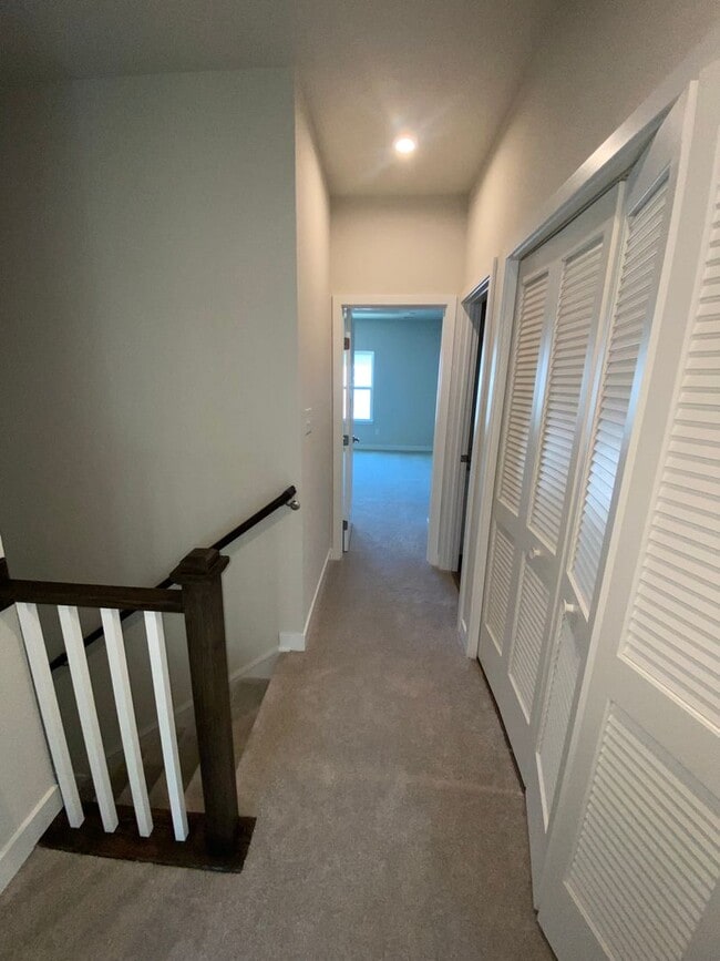 Building Photo - Edge at Azalea