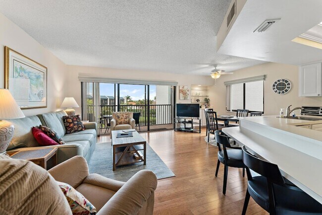 Building Photo - 1605 S US Hwy 1