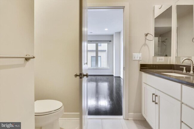 Building Photo - 8060 Red Hook St