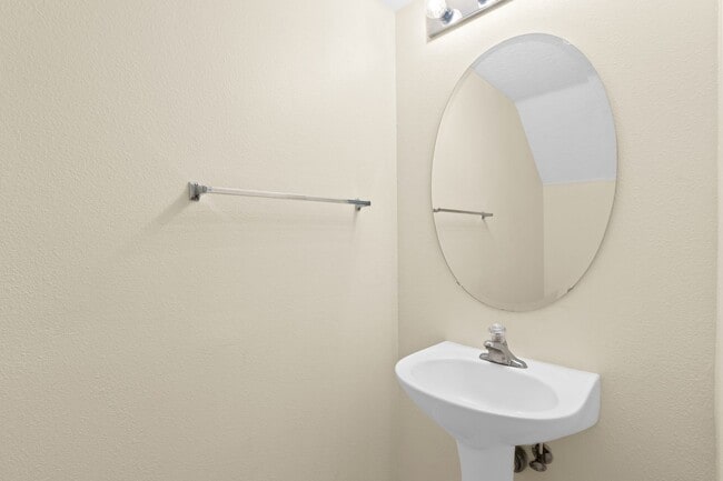 Building Photo - Gated Community