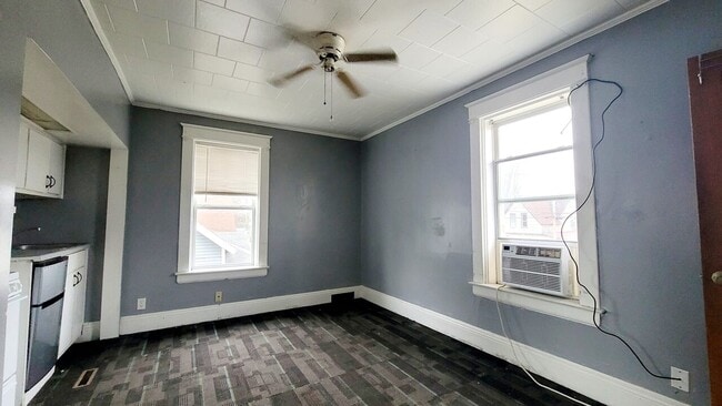 Building Photo - 1113/1115 Lincolnway west